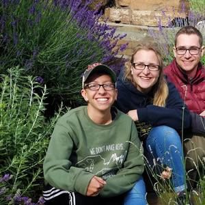 Meet your Posher, Logan